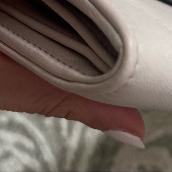 💯  Authentic CHANEL long wallet - Picture 8 of 14